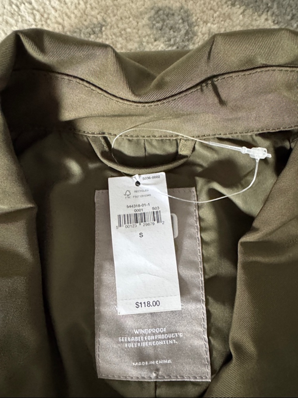 GAP Men's Olive Green Single-Breasted Raincoat - Picture 4 of 5